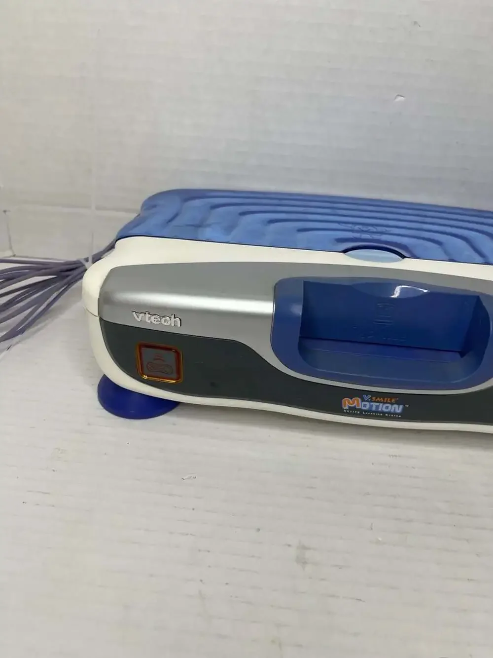 VTech V.Smile Motion Active Learning System Console with 4 Games Read